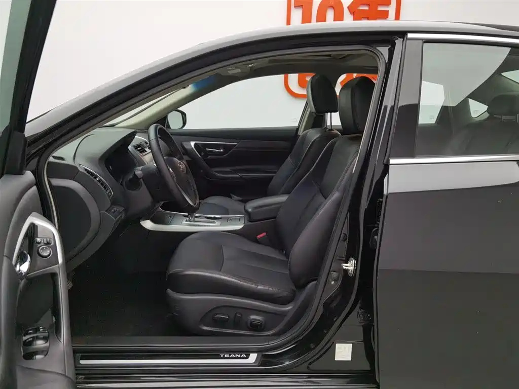 NISSAN TEANA 2018