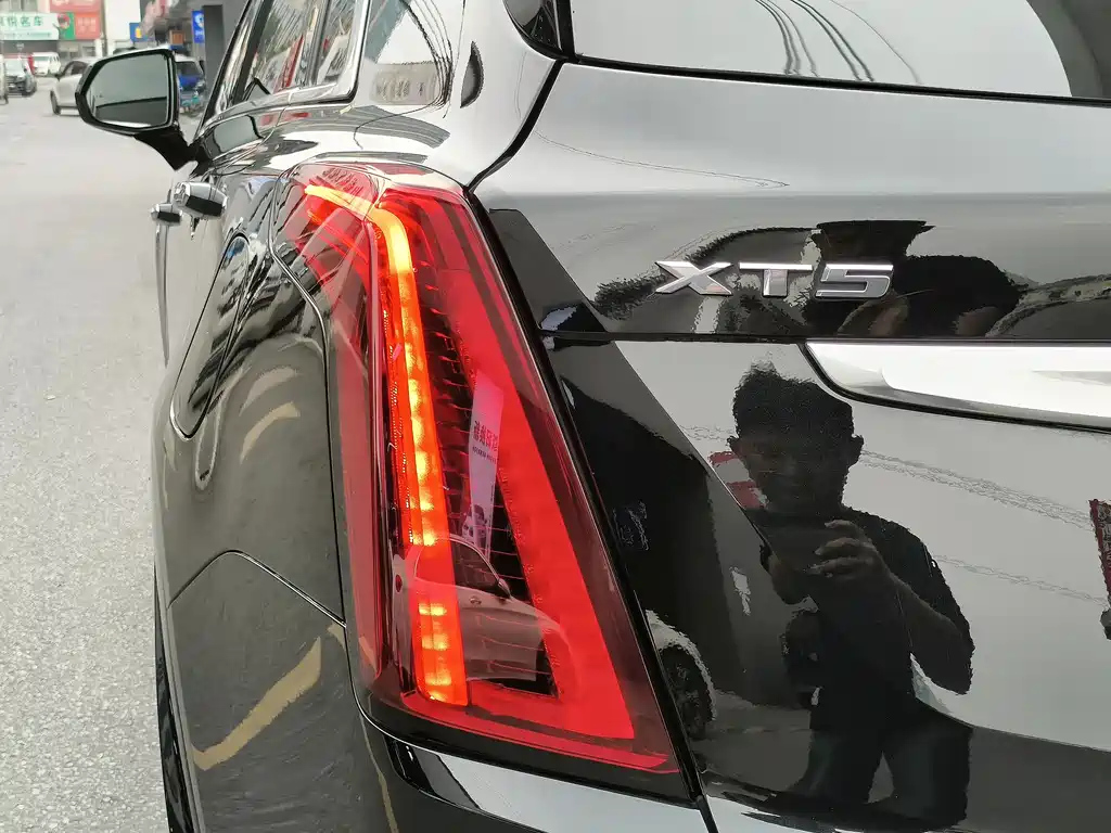 CADILLAC XT5 2020