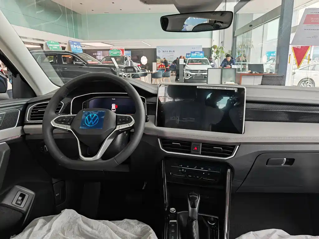 VOLKSWAGEN TAYRON 2024