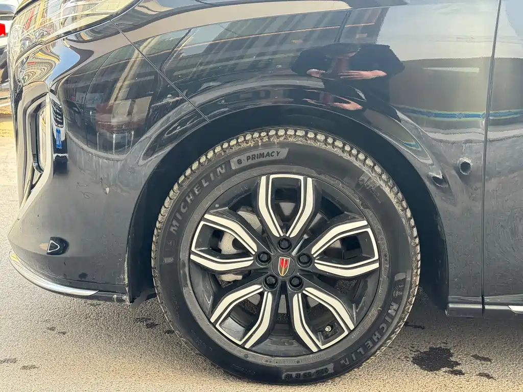 HONGQI HQ9 2022