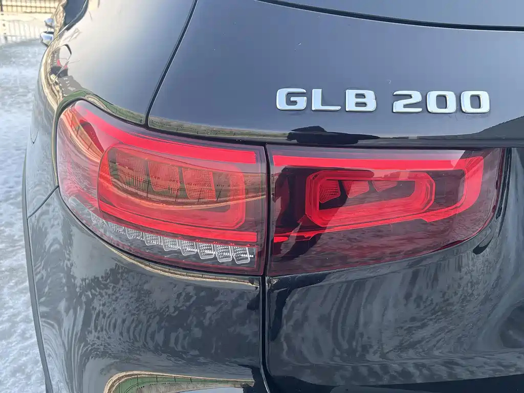 MERCEDES BENZ GLB 2022