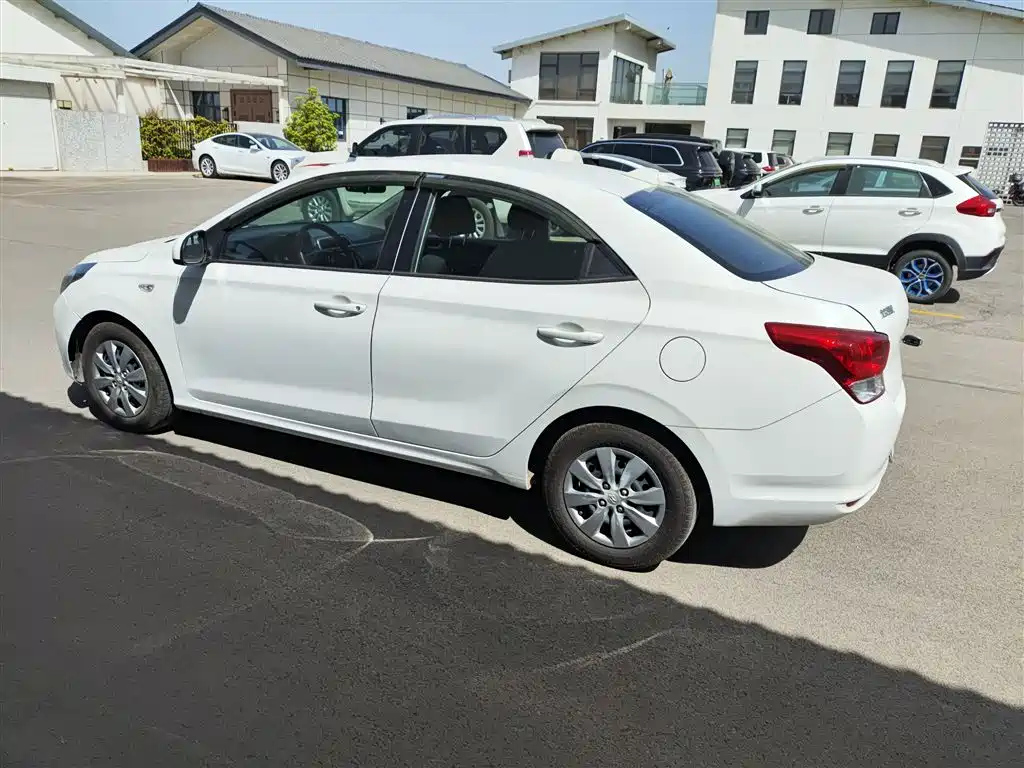 HYUNDAI RENA 2017