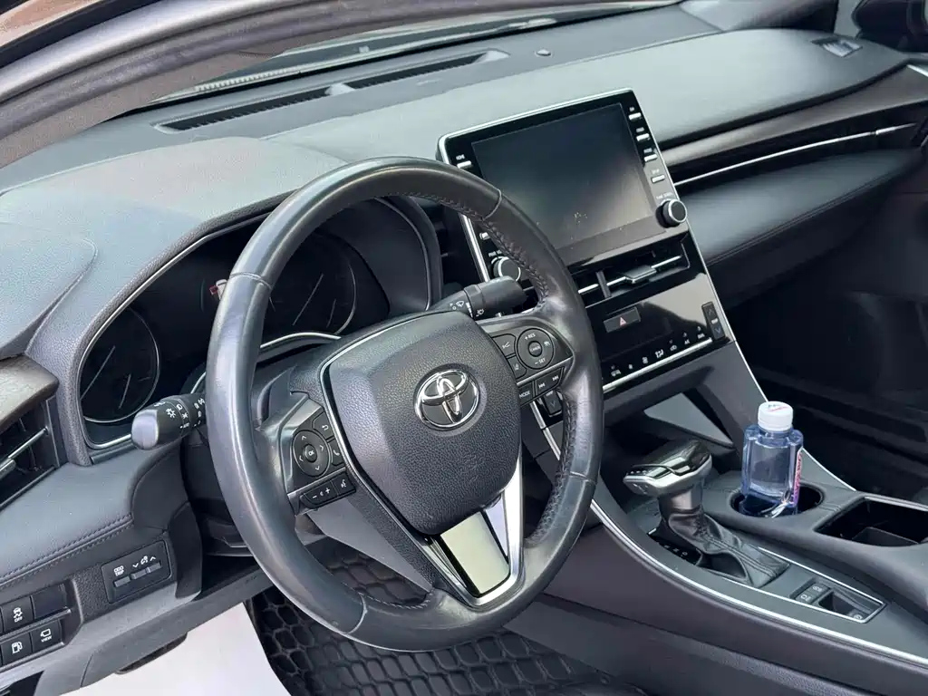 TOYOTA AVALON 2020