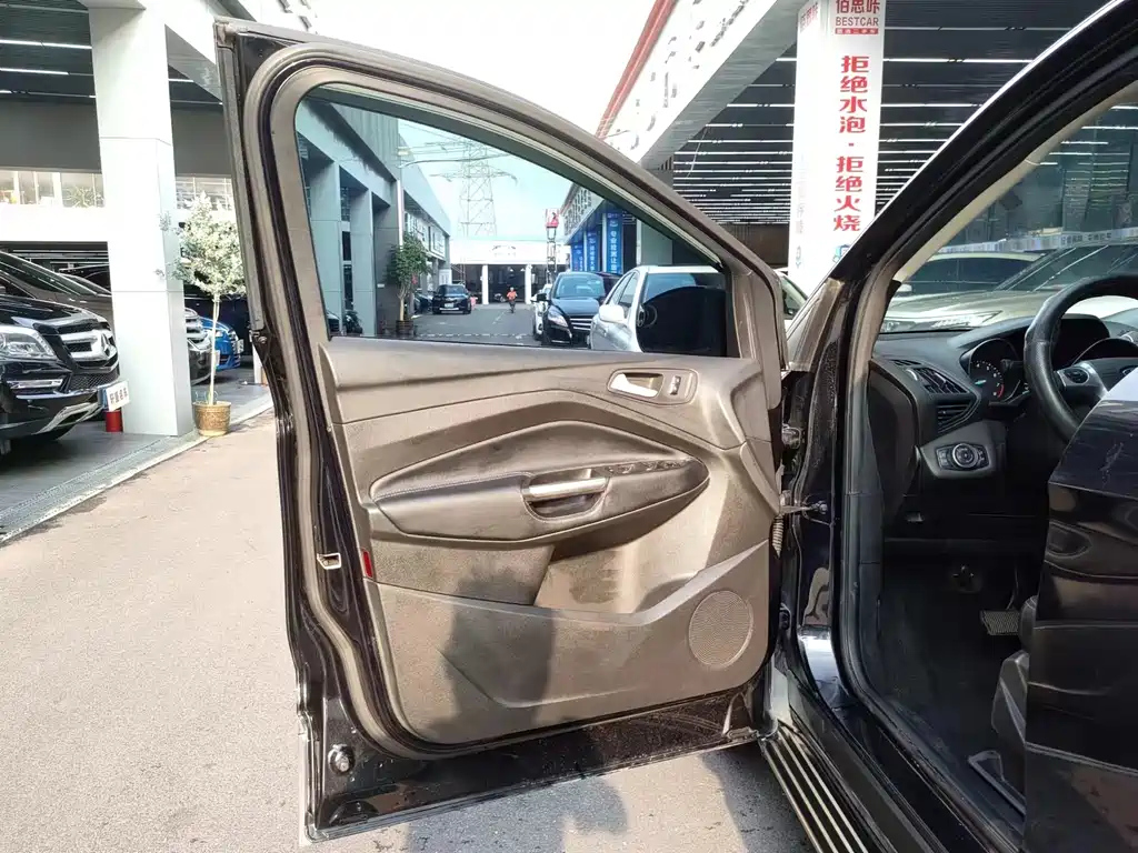 FORD ESCAPE 2016