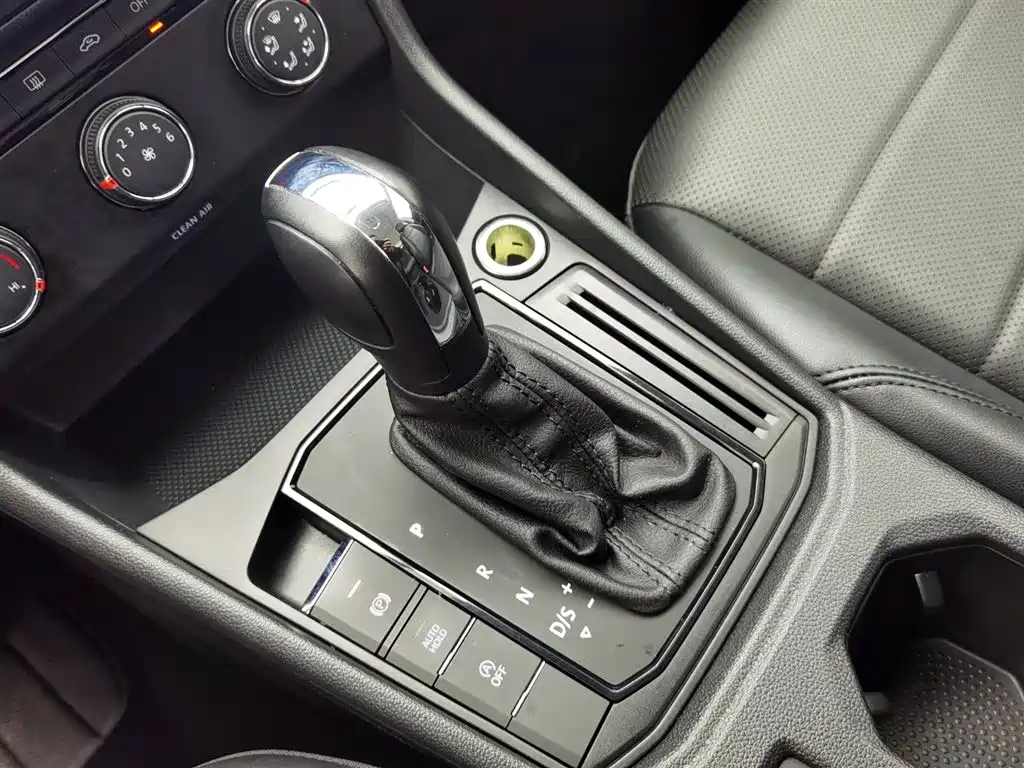 VOLKSWAGEN LAVIDA 2021