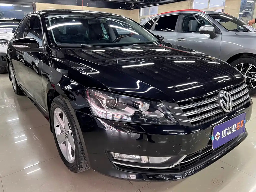 VOLKSWAGEN PASSAT 2015