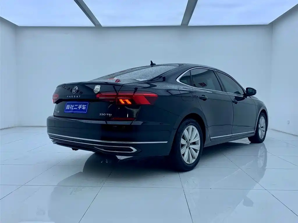 VOLKSWAGEN PASSAT 2021