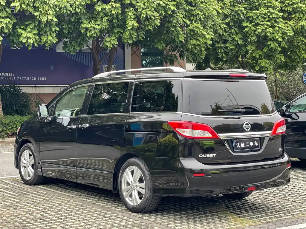 NISSAN QUEST 2014