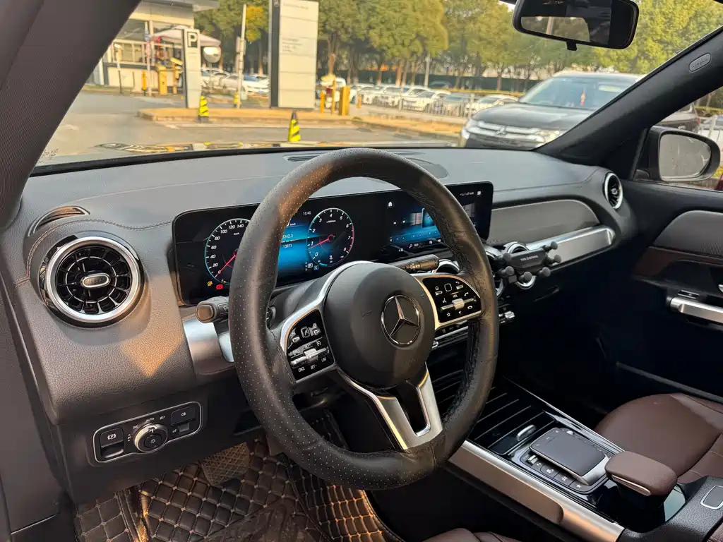 MERCEDES BENZ GLB 2022