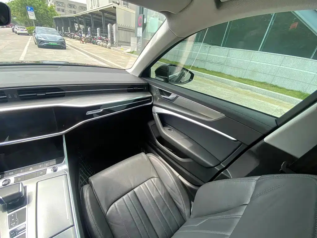 AUDI A6L 2021