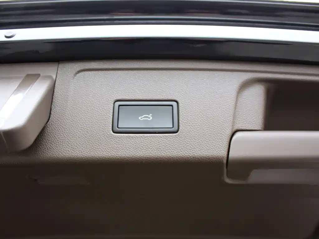 VOLKSWAGEN VILORAN 2022