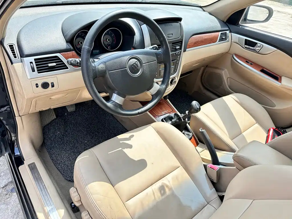 BUICK EXCELLE 2010