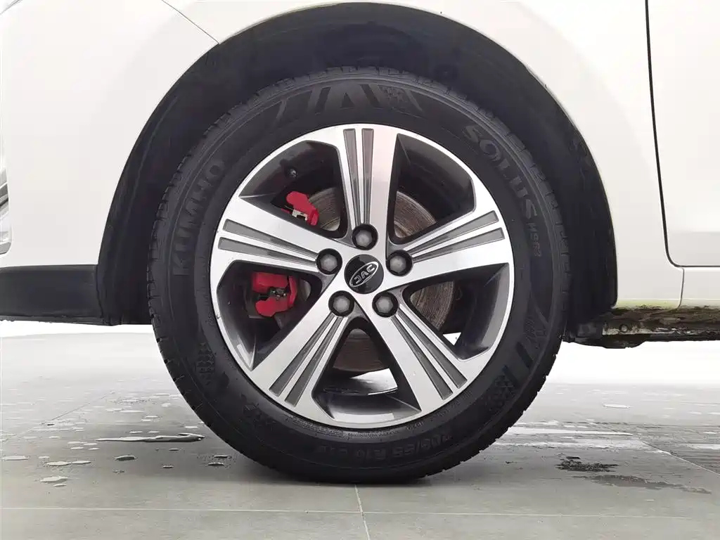 JAC REFINE S2 2018