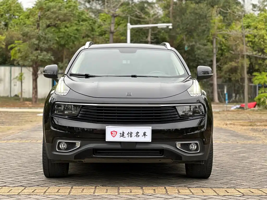 LYNK&CO 01 2019