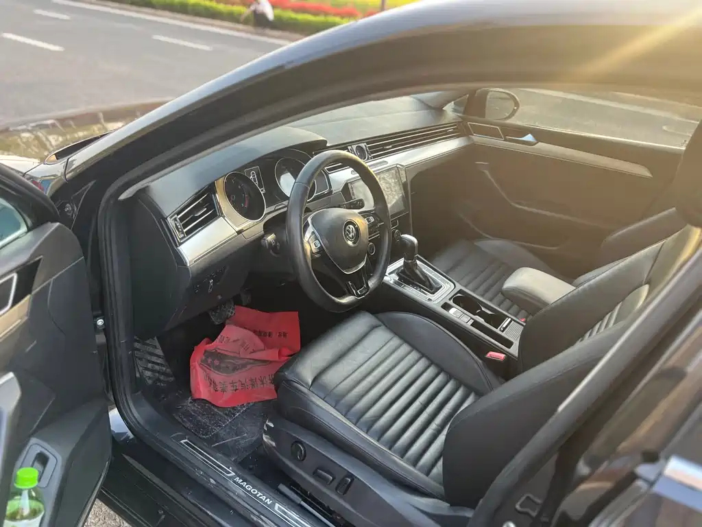 VOLKSWAGEN MAGOTAN 2017