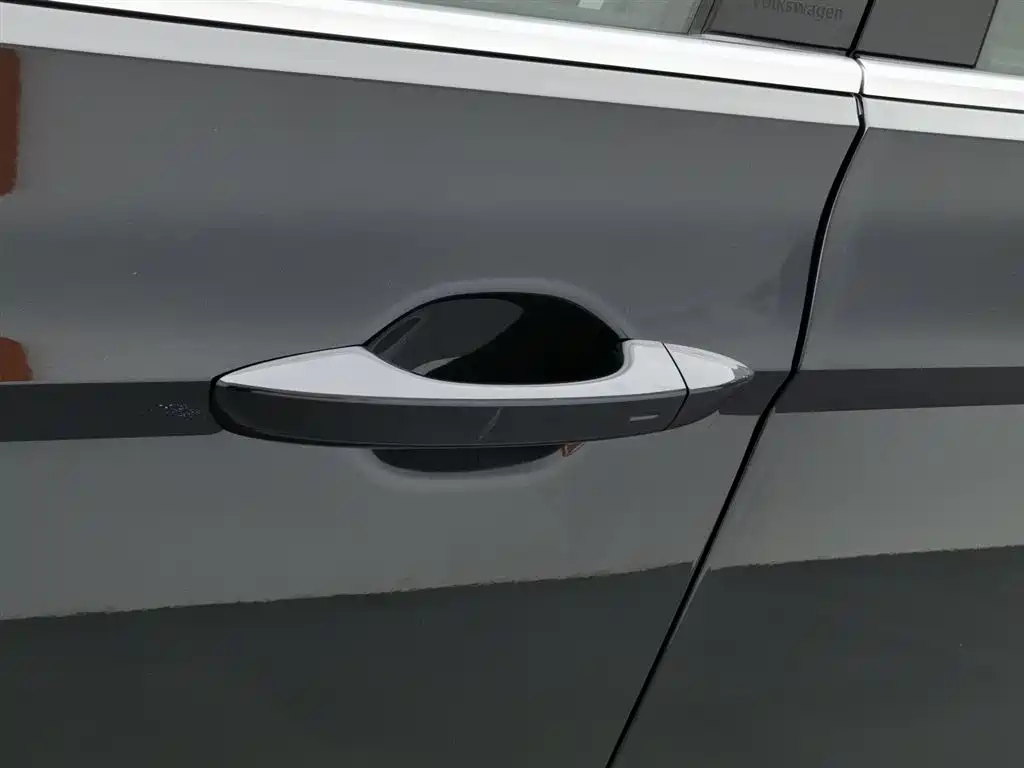 VOLKSWAGEN MAGOTAN 2023
