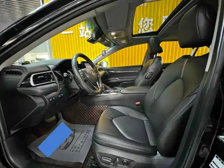 TOYOTA CAMRY 2021
