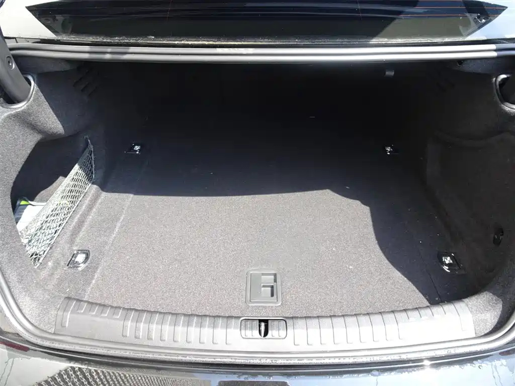 AUDI A6L 2023