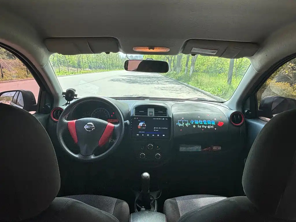 NISSAN SUNNY 2017