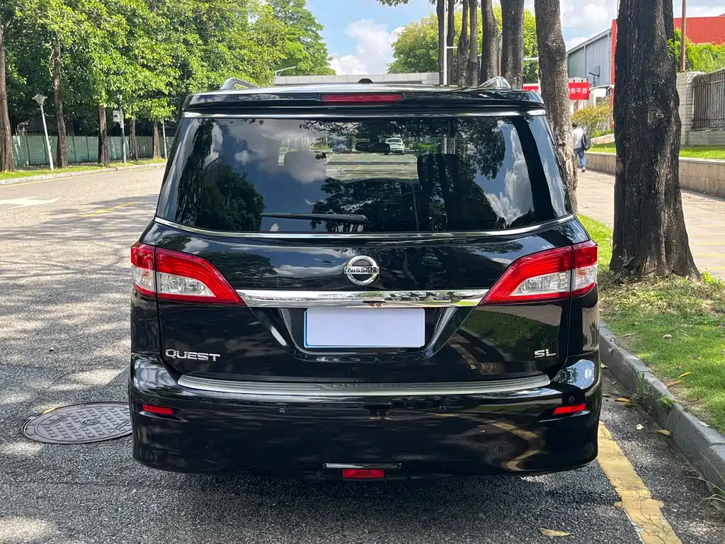 NISSAN QUEST 2015