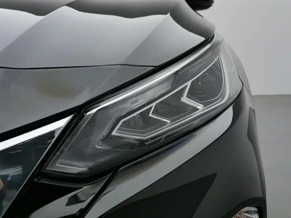 NISSAN TEANA 2019