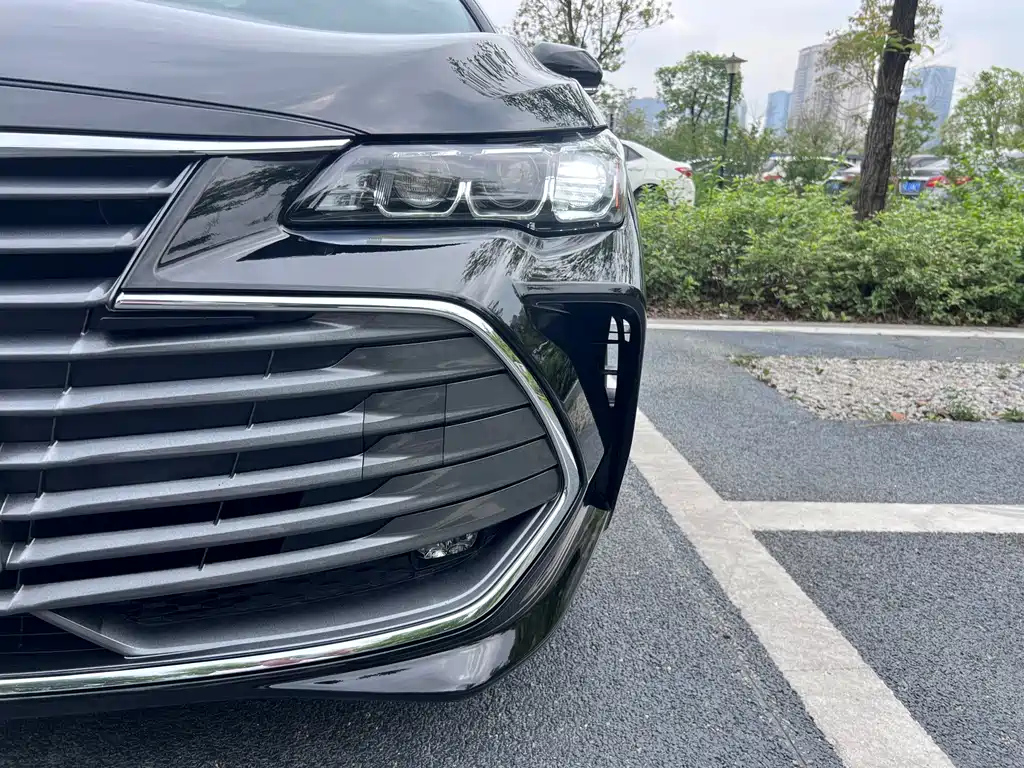 TOYOTA AVALON 2020