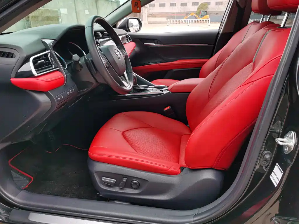 TOYOTA CAMRY 2020