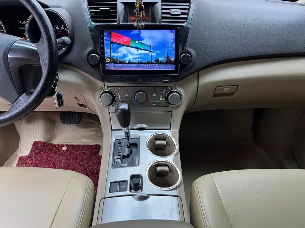 TOYOTA HIGHLANDER 2013