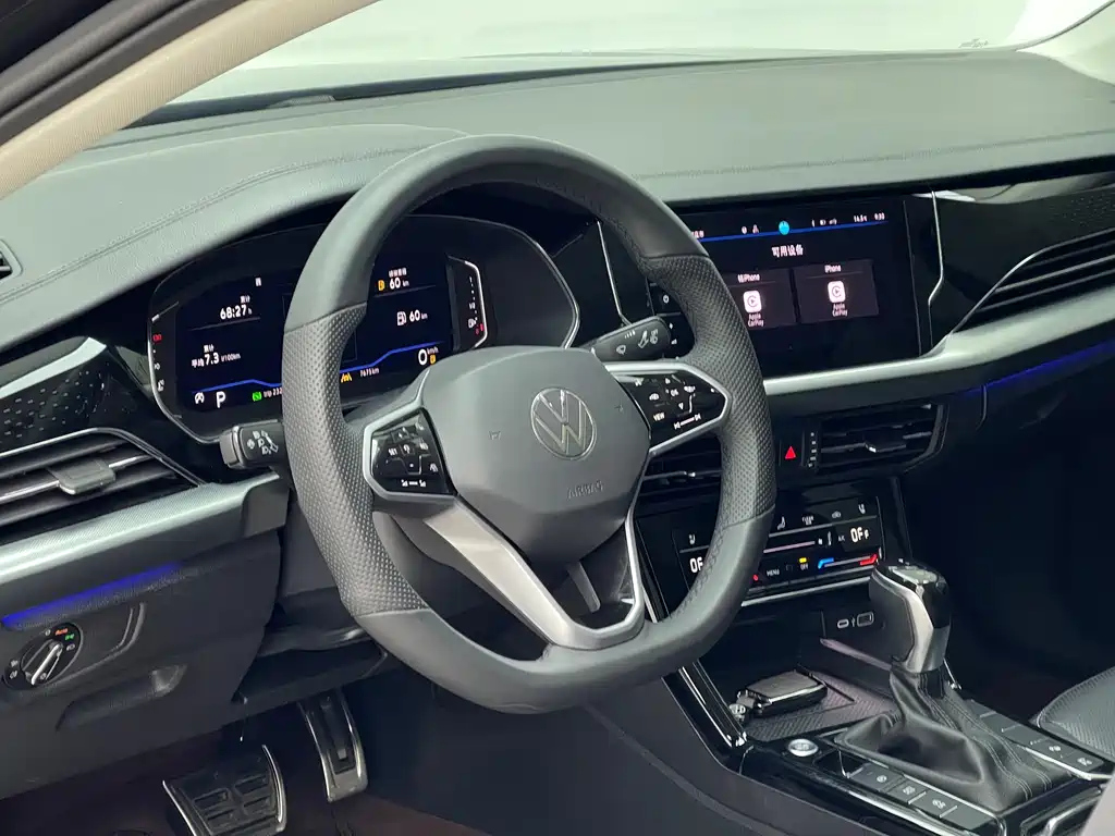 VOLKSWAGEN PASSAT 2023