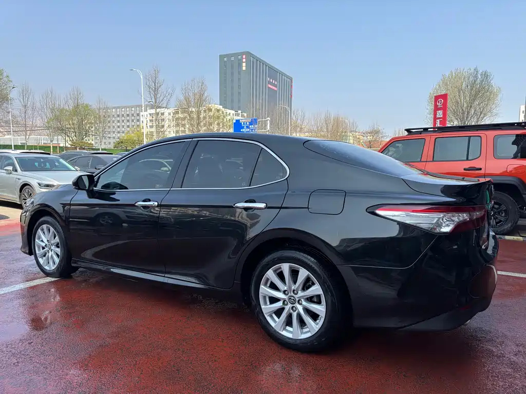TOYOTA CAMRY 2019