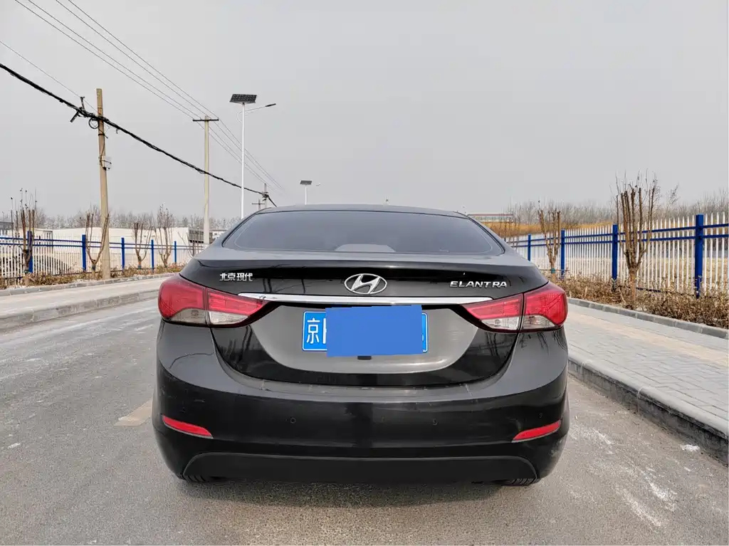 HYUNDAI ELANTRA 2017
