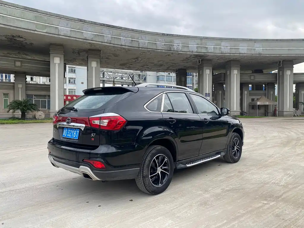 BYD S7 2016