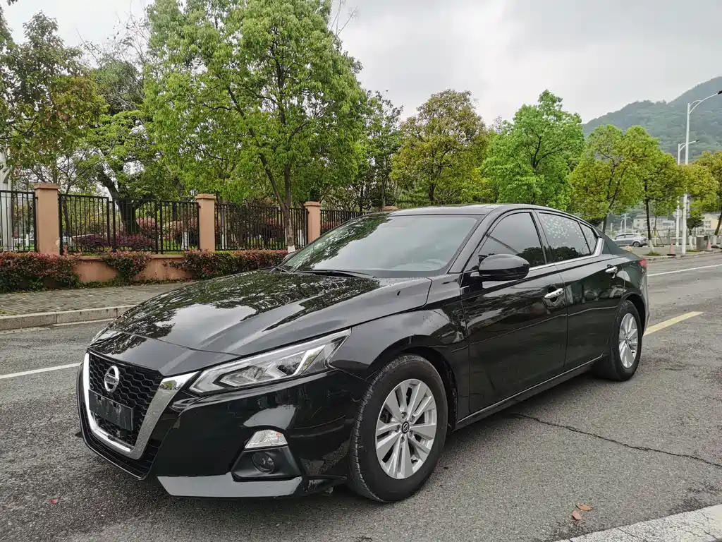 NISSAN TEANA 2019