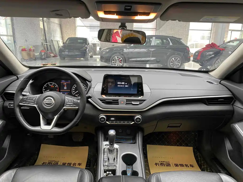NISSAN TEANA 2020