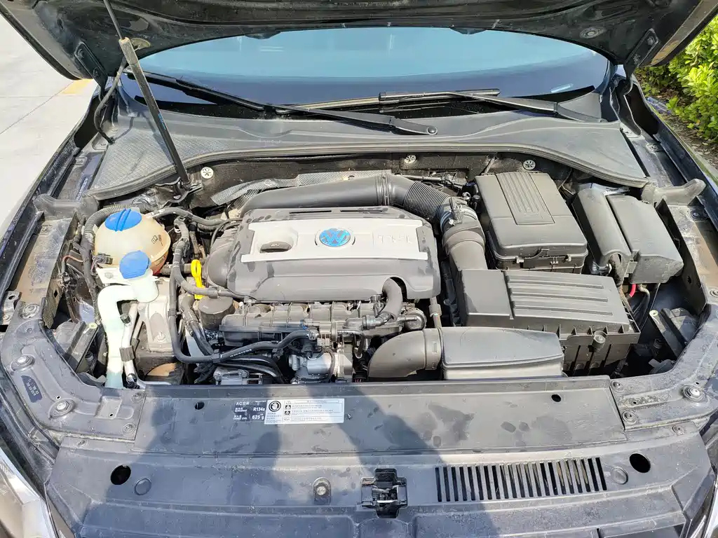 VOLKSWAGEN PASSAT 2015