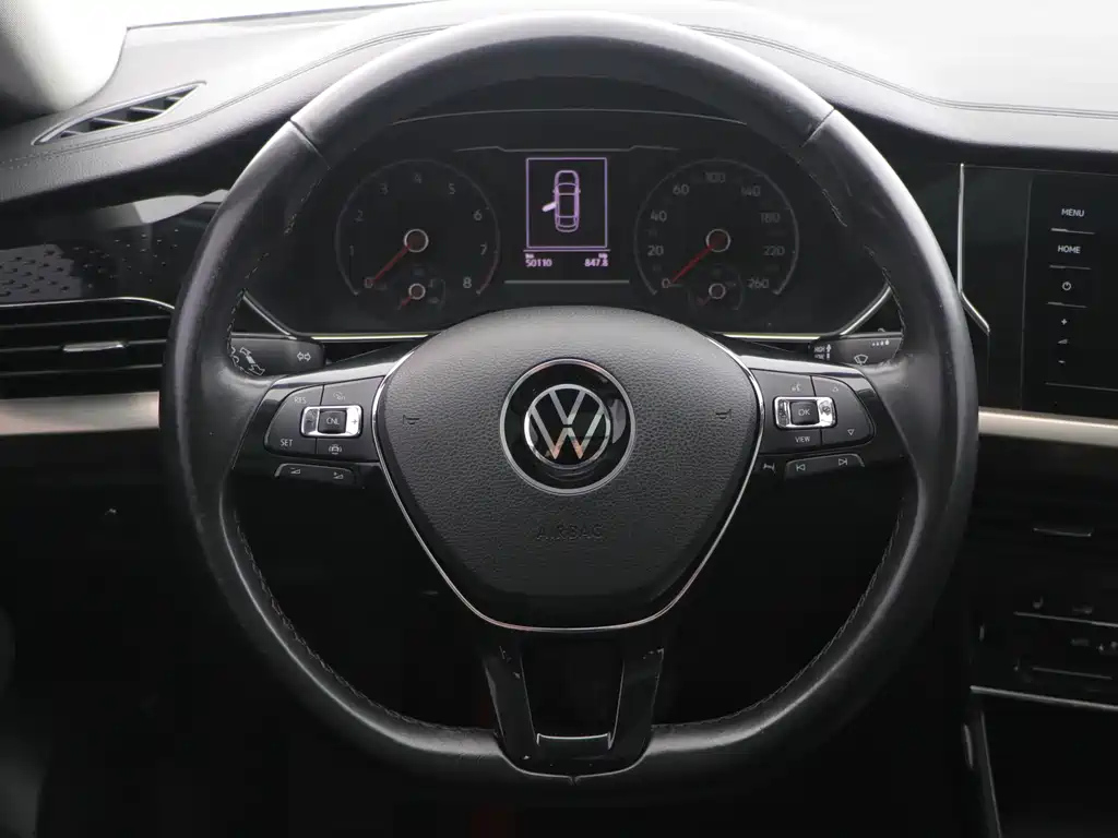 VOLKSWAGEN PASSAT 2021