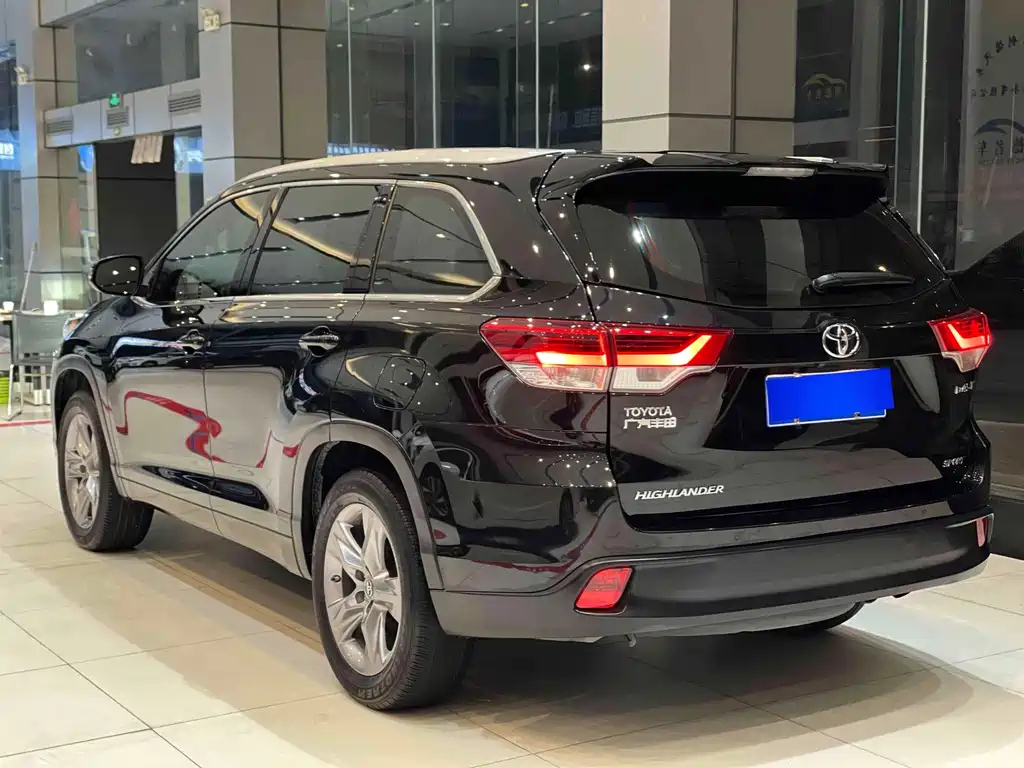 TOYOTA HIGHLANDER 2019