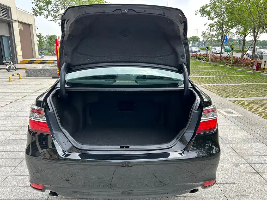 TOYOTA CAMRY 2017