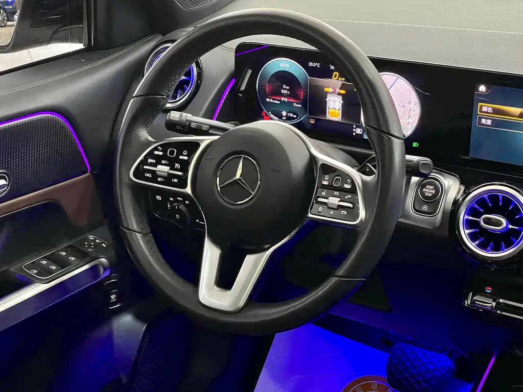 MERCEDES BENZ GLB 2021