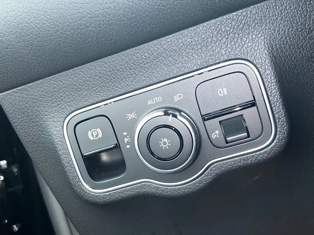 MERCEDES BENZ GLB 2022
