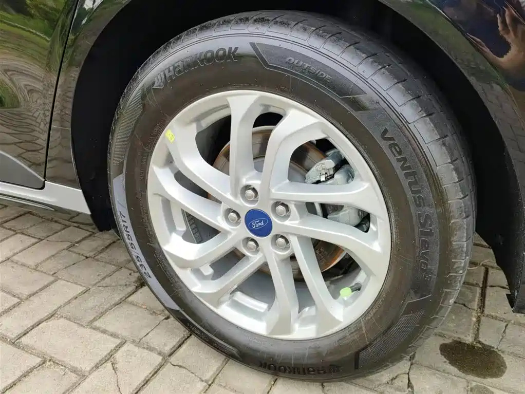 FORD MONDEO 2023