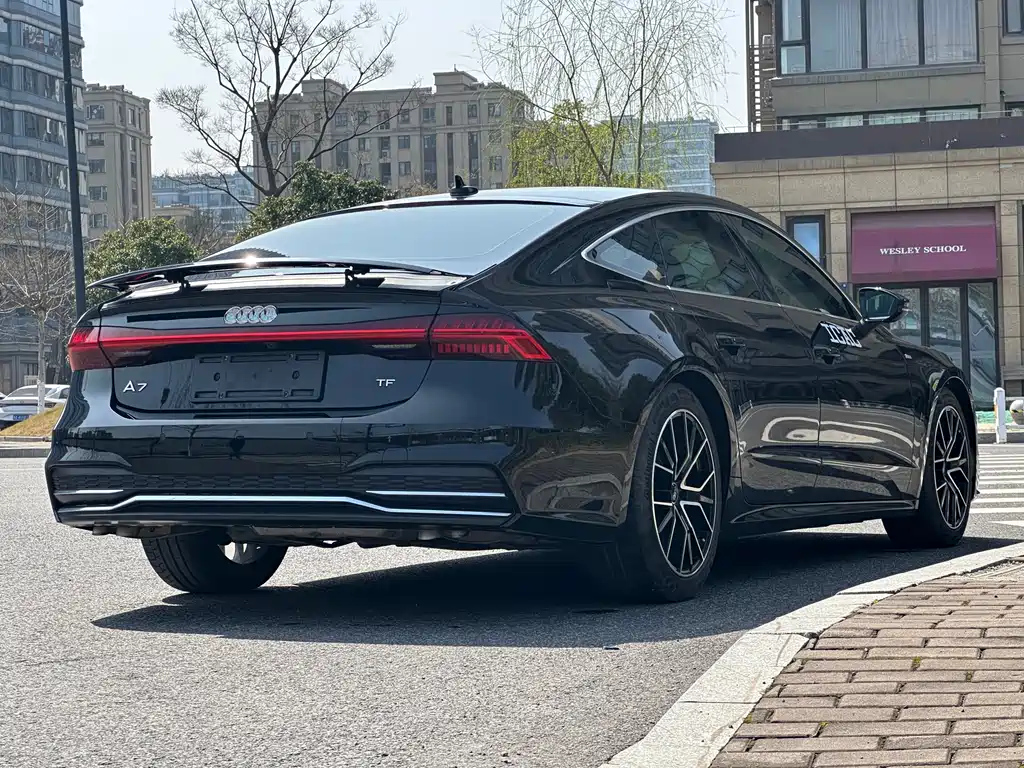 AUDI A7 2021