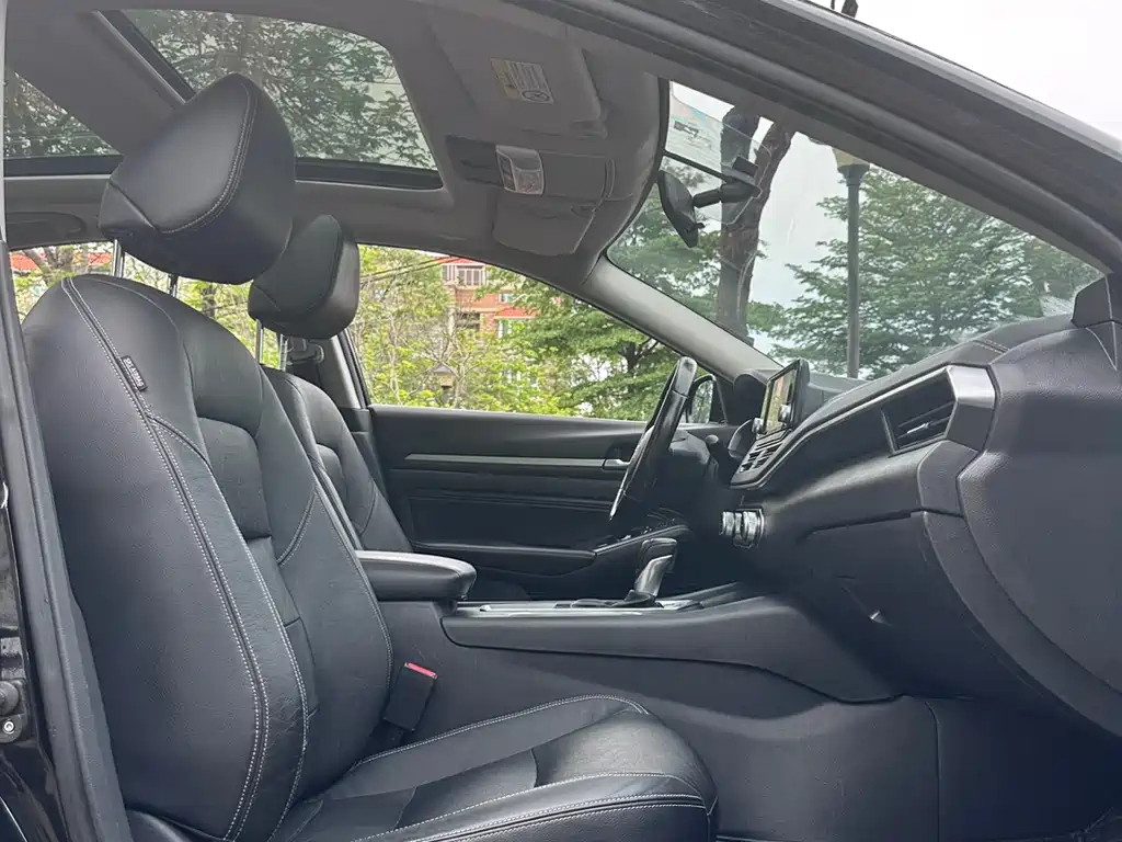 NISSAN TEANA 2019