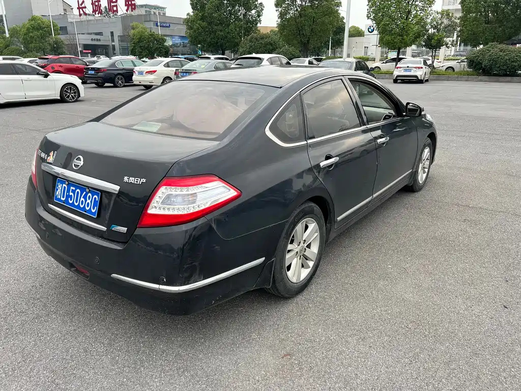 NISSAN TEANA 2012
