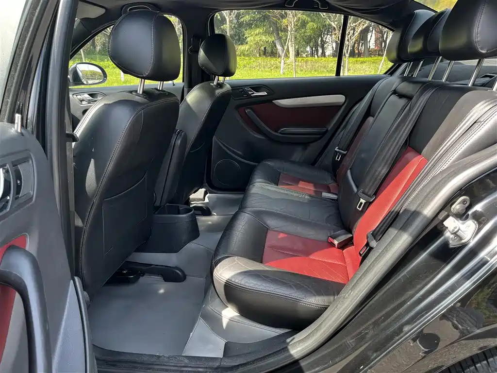 VOLKSWAGEN LAVIDA 2010