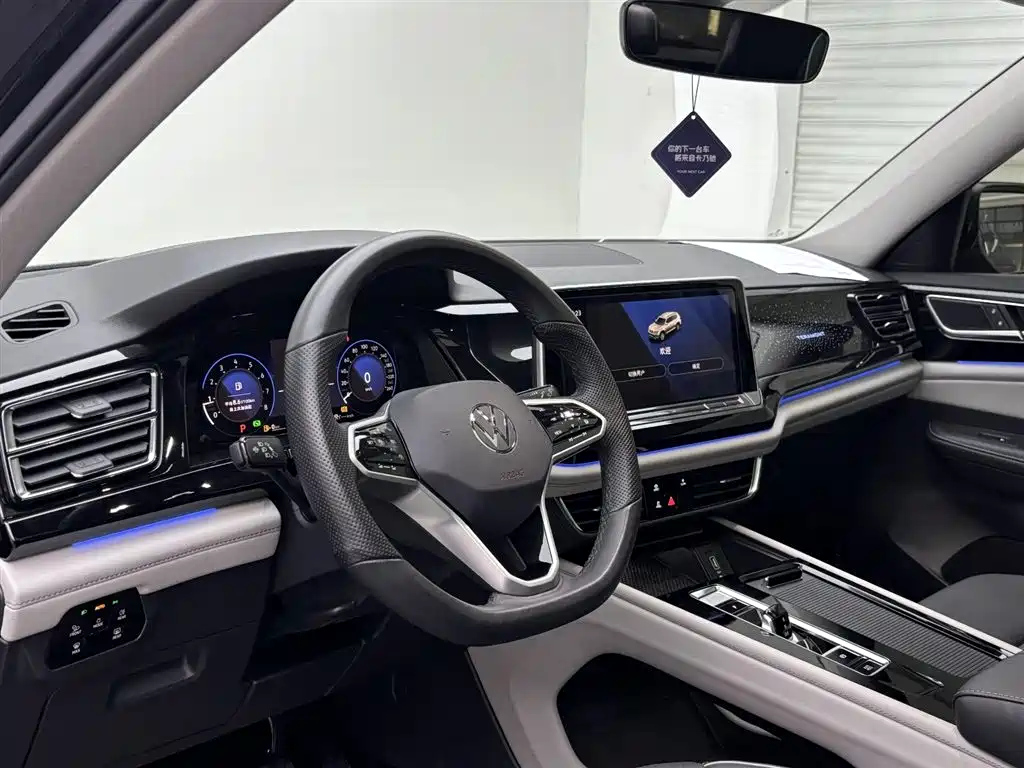VOLKSWAGEN TOURAN 2022