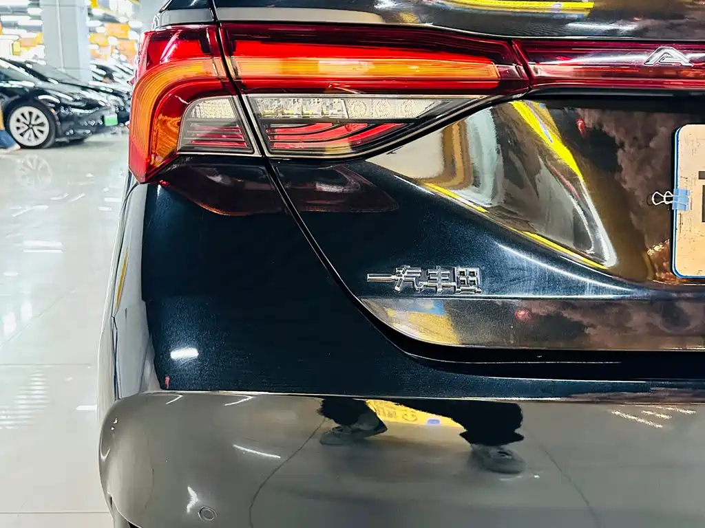 TOYOTA AVALON 2019