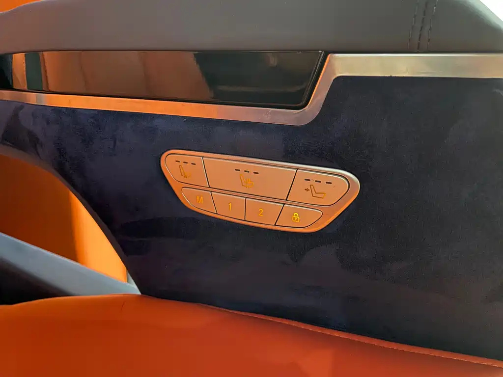 FORD TOUREO 2021