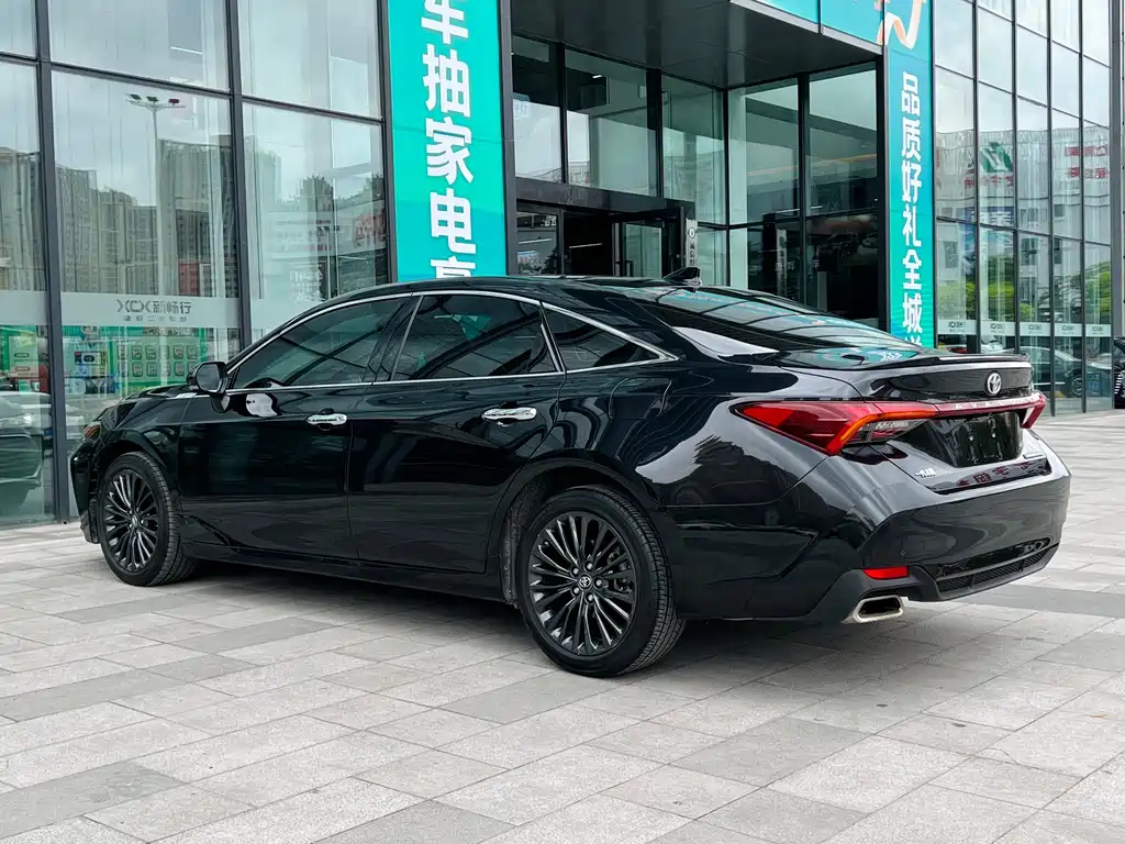 TOYOTA AVALON 2020