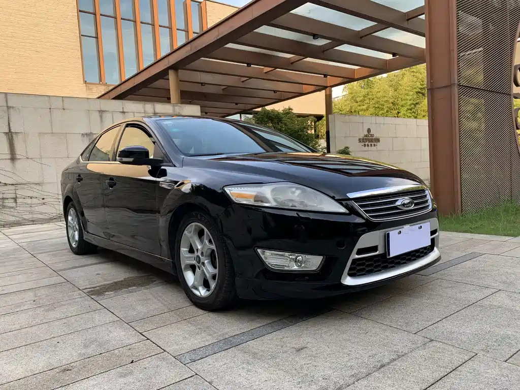 FORD MONDEO - WINNER 2010